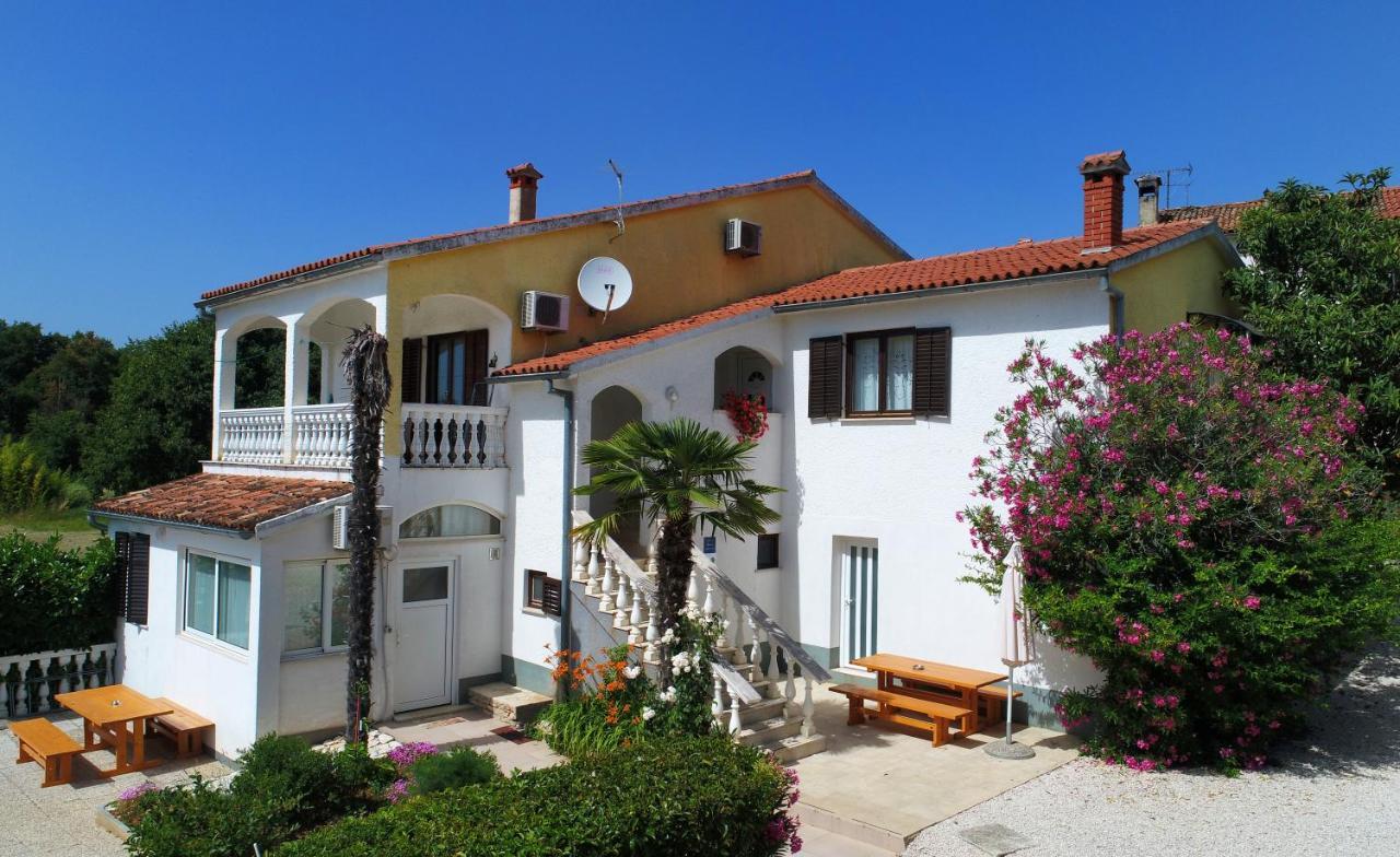 Ella Apartman