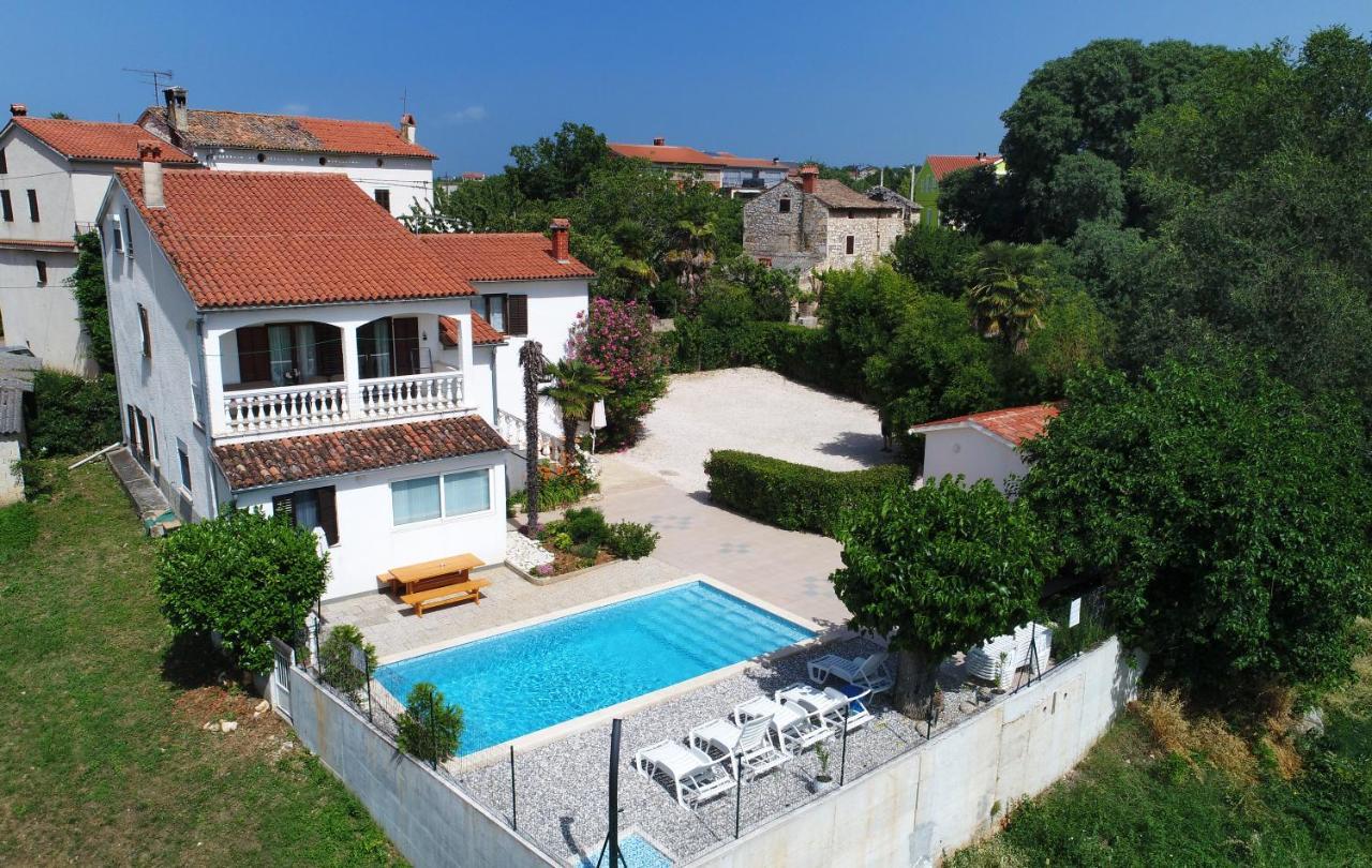Ella * Porec