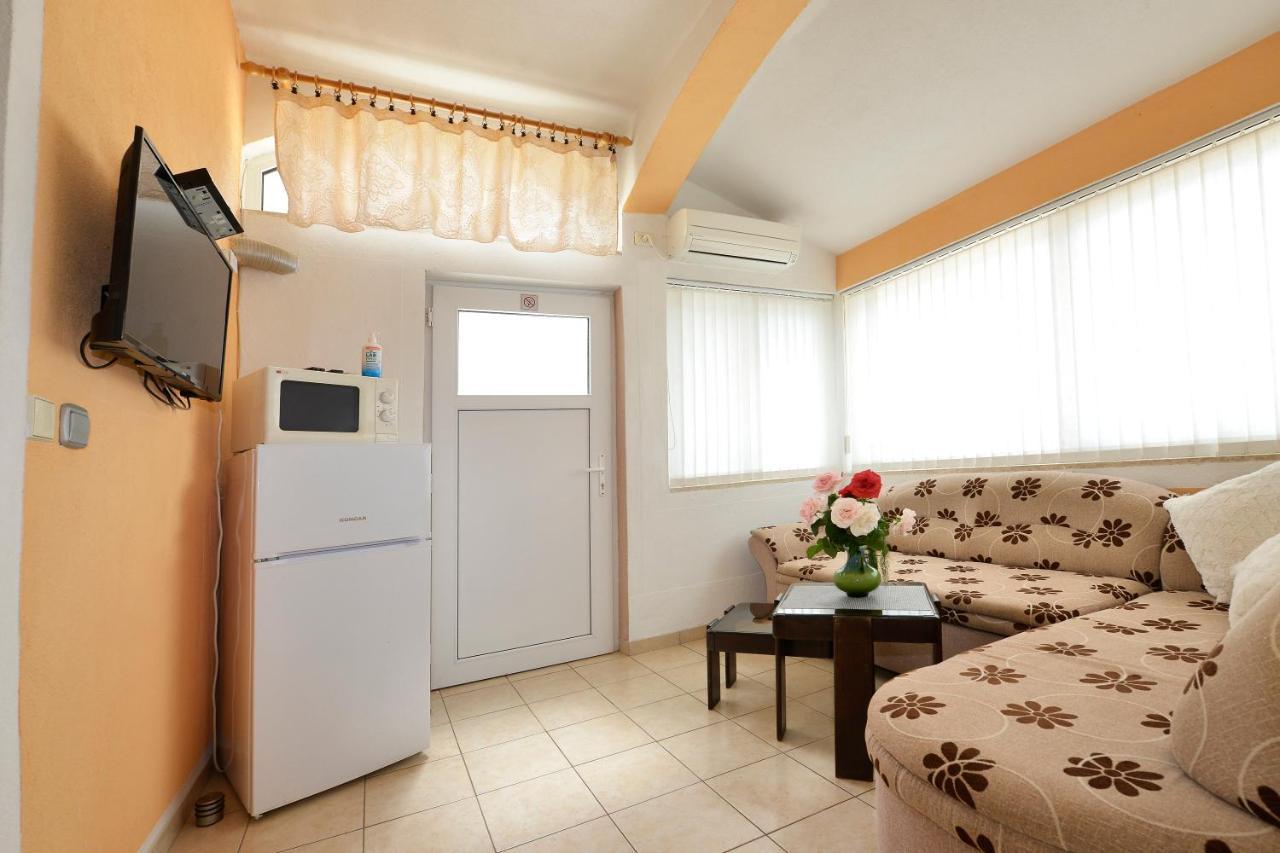 Ella Apartman
